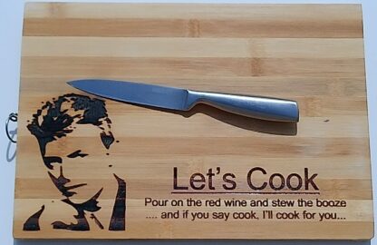 Novelty David Bowie Themed Bamboo Chopping/Serving Board with Engraved Design, Large Kitchen Board (34 cm x 24 cm) with Hanging Ring, 'Let's Cook' Quote - Image 2